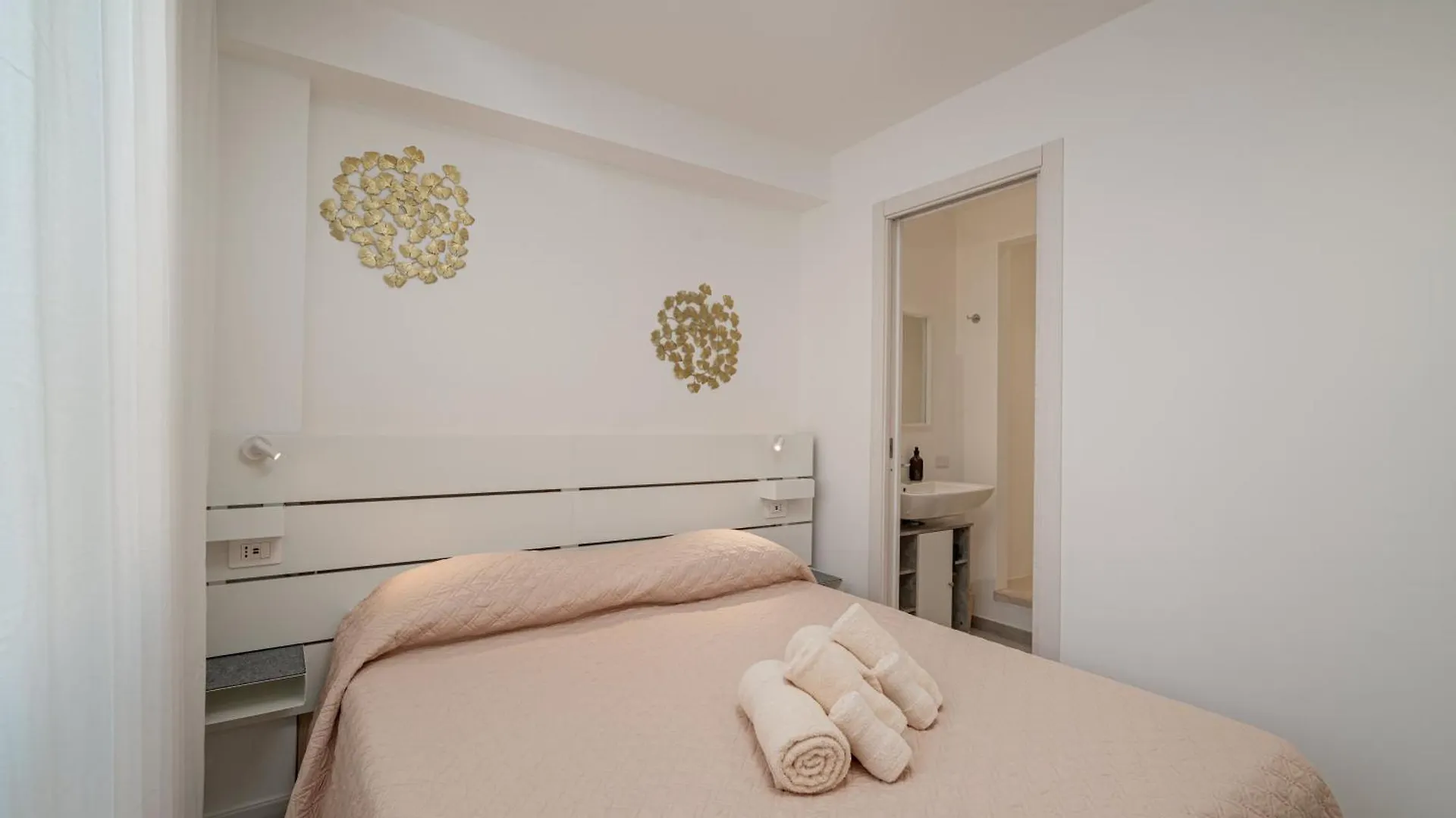Guest house Domo De Centro, Centro Di Olbia Hotel