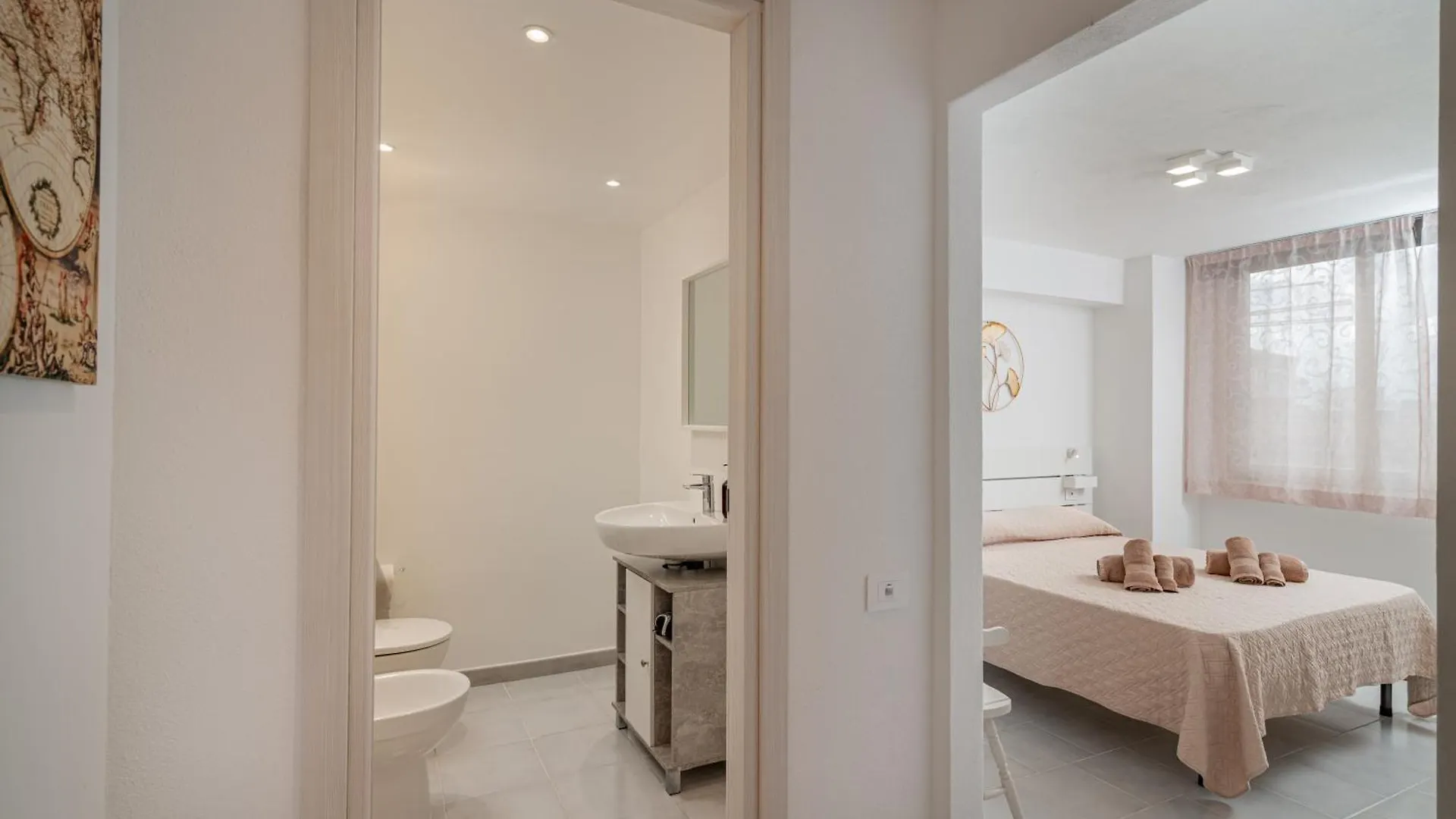 Guest house Domo De Centro, Centro Di Olbia Hotel Italy