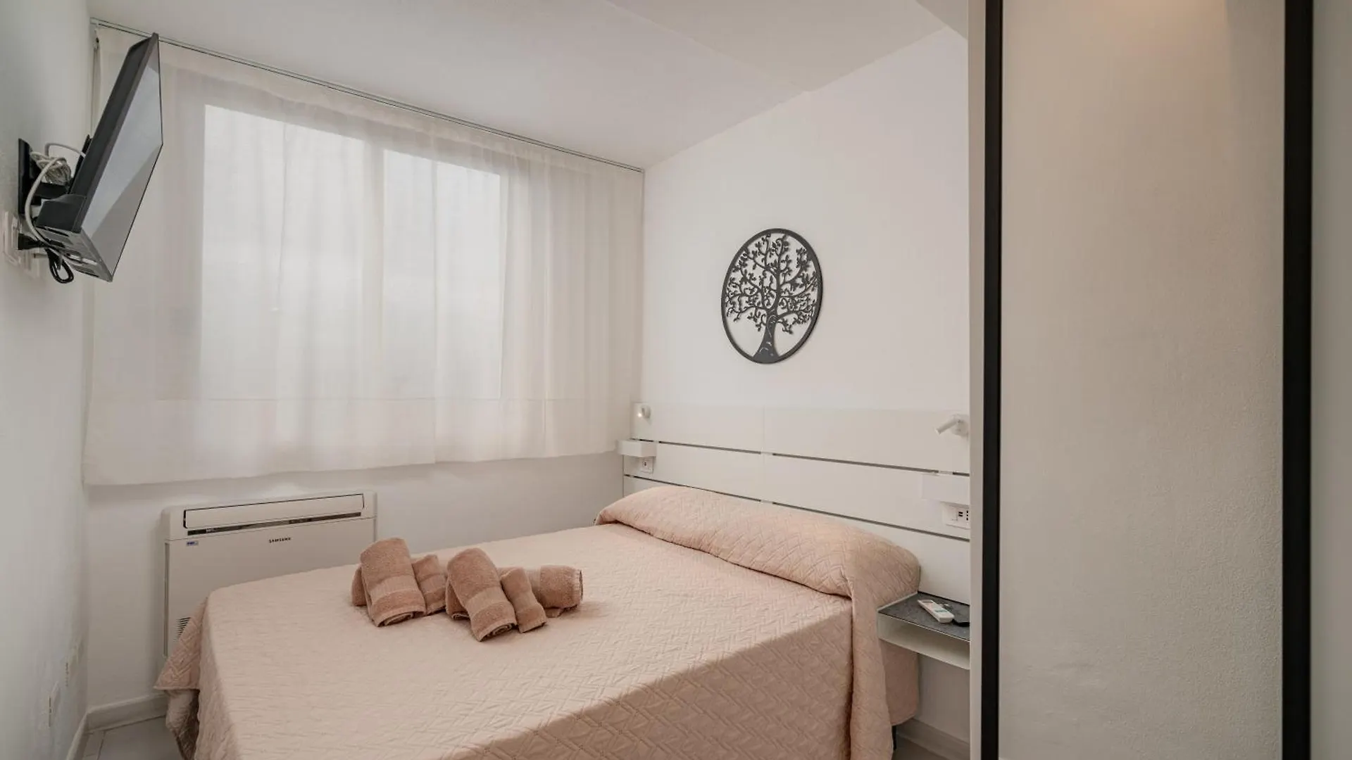 Domo De Centro, Centro Di Olbia Hotel