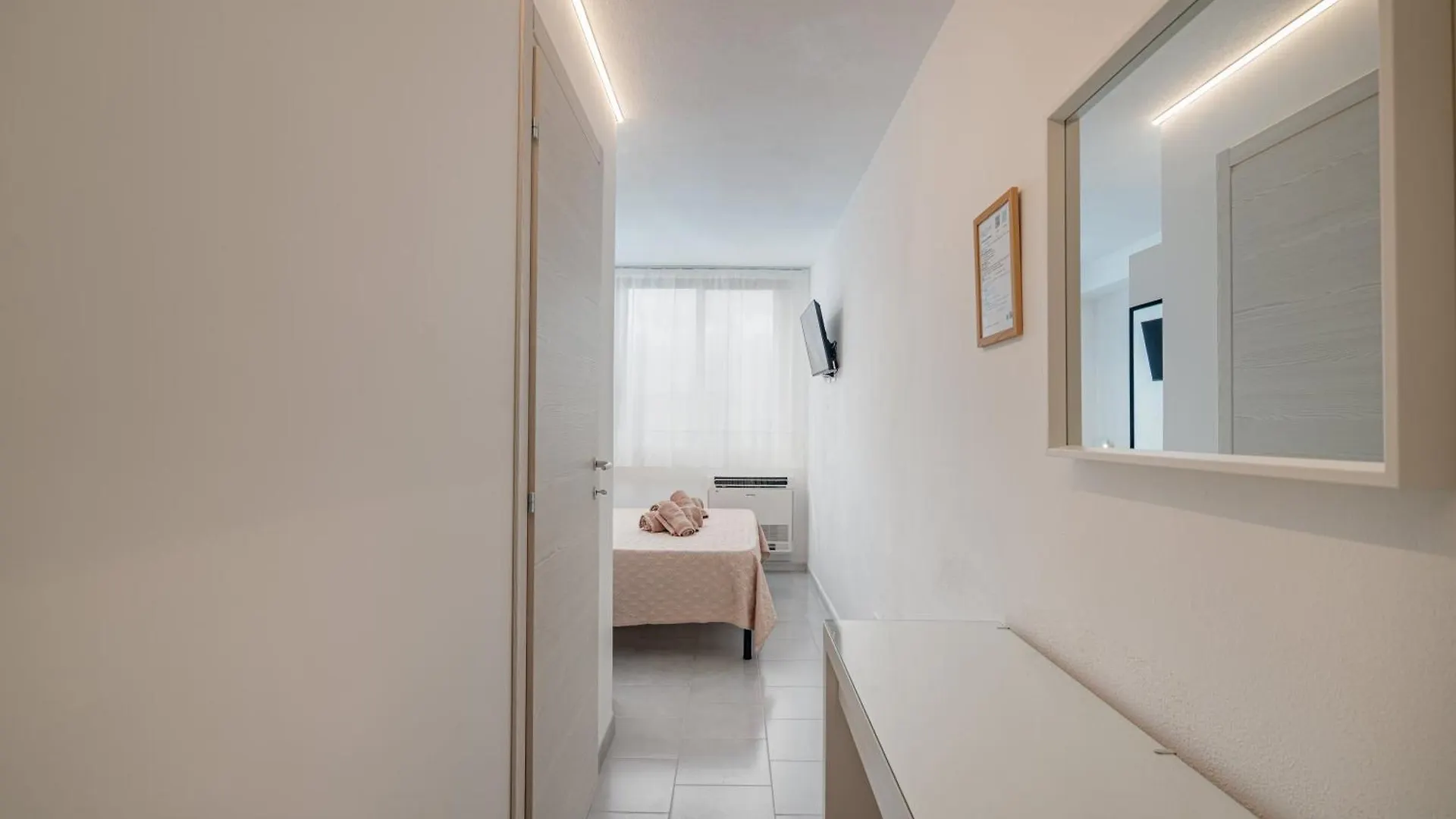 Guest house Domo De Centro, Centro Di Olbia Hotel Italy